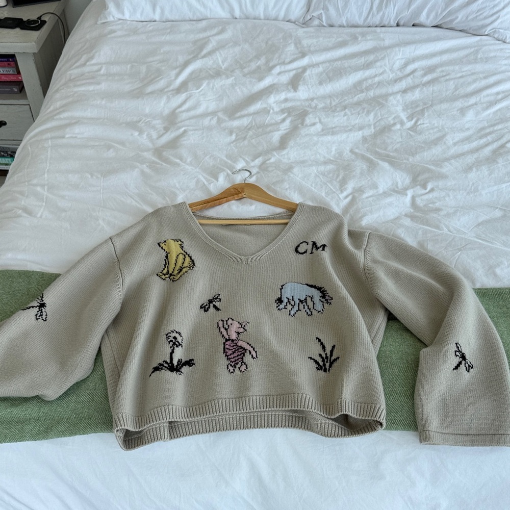 RARE Connor McKnight x Disney Sweater “Winnie the Pooh”